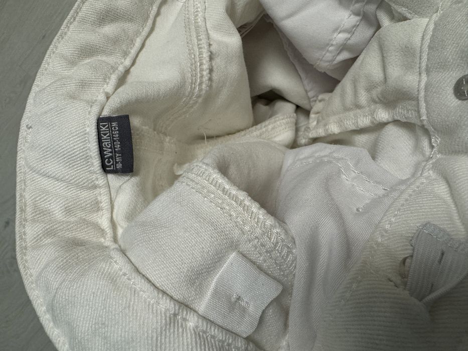 Джинси білі для дівчинки, стан нових 10 років Вайкікі