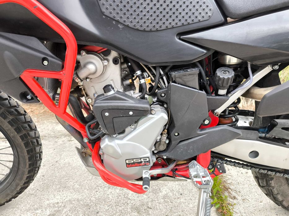 motur SWM 650 SuperDual  2023