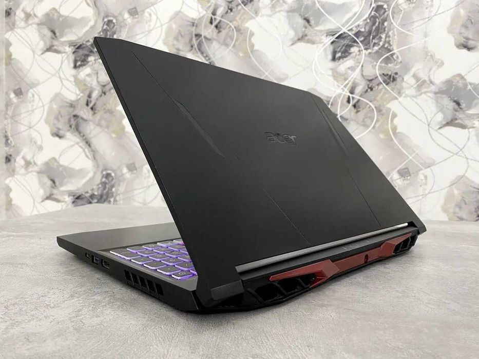 Супер Игровой Ноутбук(8Гиговая видеокарта RTX 3070)Киберпанк,Сталкер 2