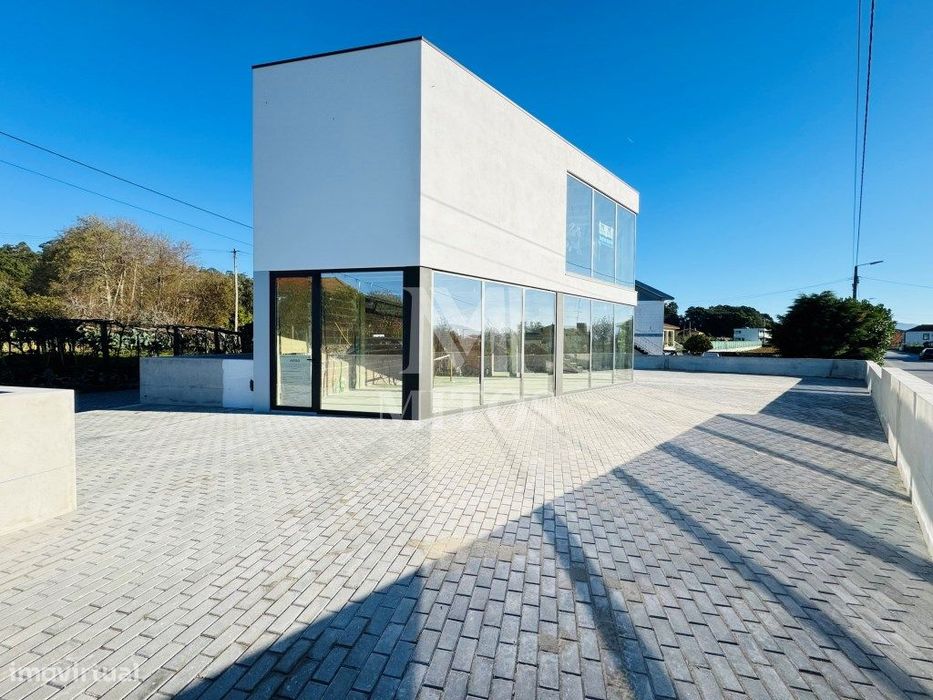 Loja, para arrendamento, em Serreleis