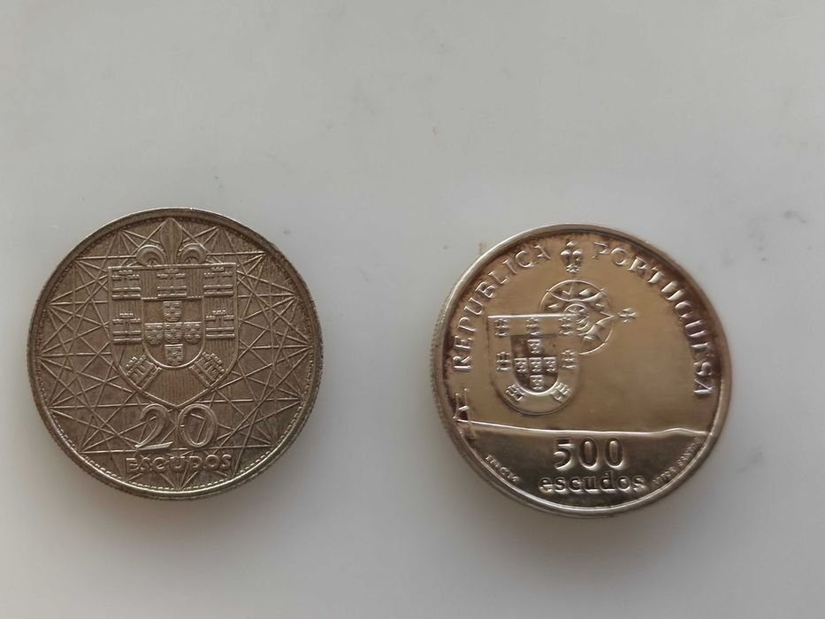 Moedas de escudo em prata