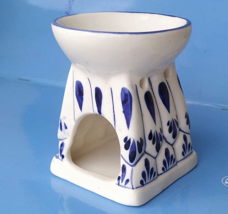 Аромалампа з синім візерунком