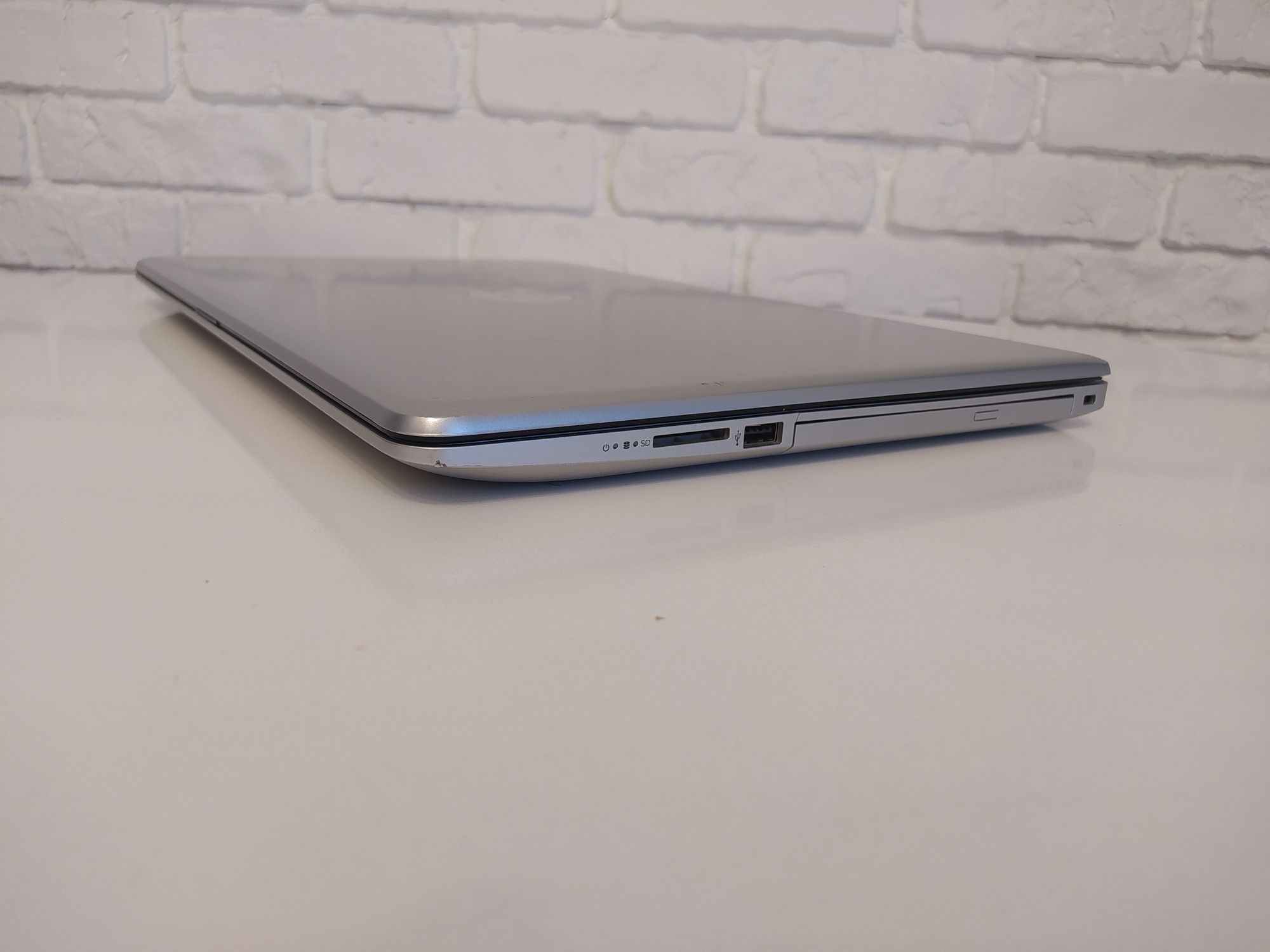 HP 17-by3053cl/17,3"FHD IPS/i5-1035G1/32Gb/1Tb