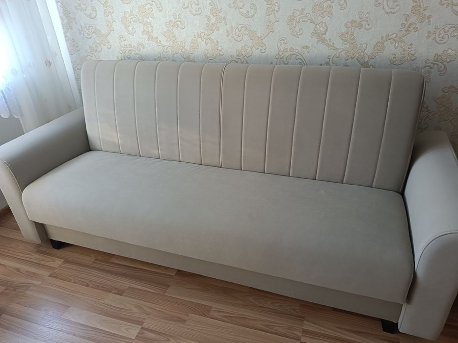 Piękna nowa wersalka