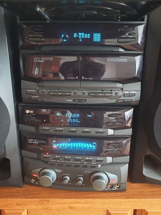 wieża LG FR-686, 2xgłośniki, pilot moc 240