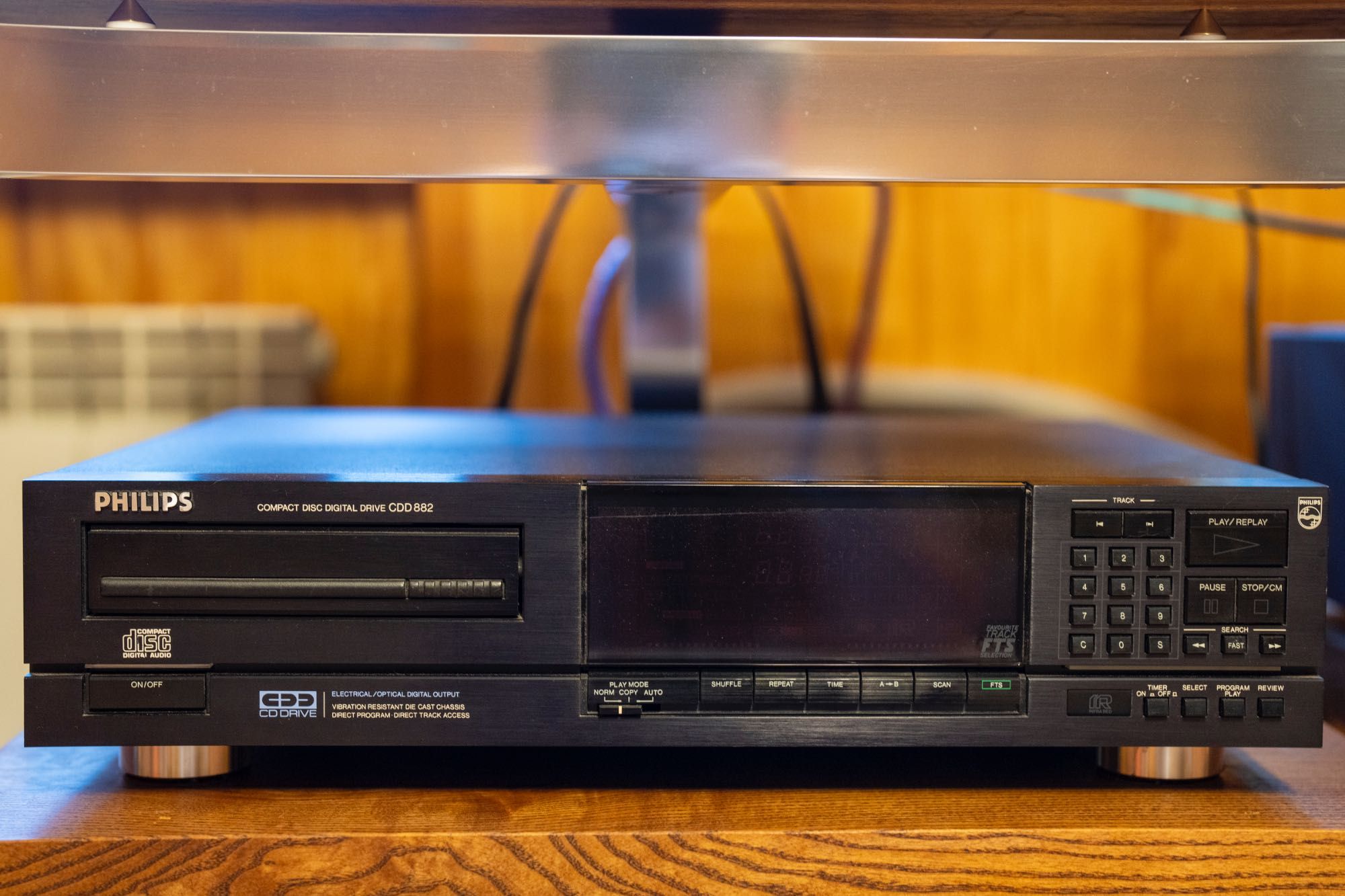 CD транспорт Philips CDD-882