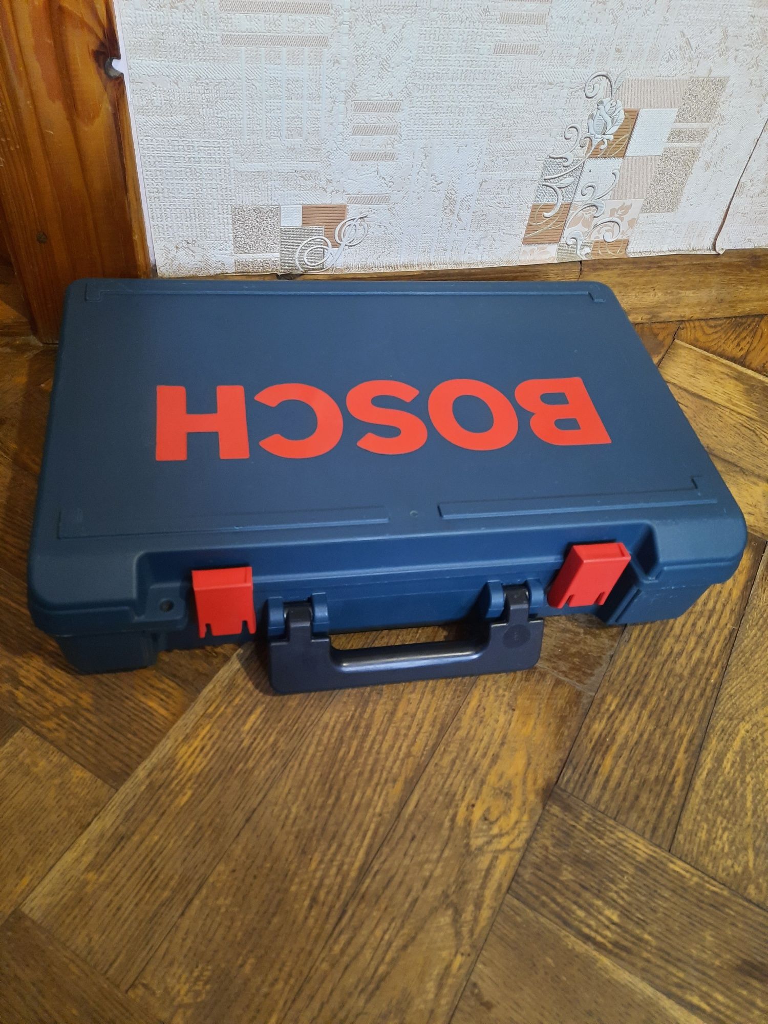 100% оригінал!!Перфоратор Bosch GBH 2-24 DSR,680вт,2.4дж