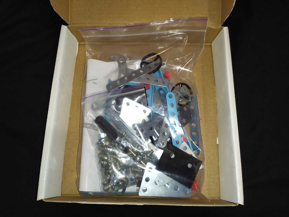 Детский конструктор металлический Вертолёт на 185 деталей