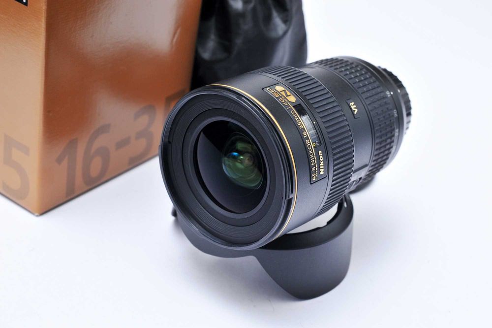 Nikon 16-35mm f4 VR