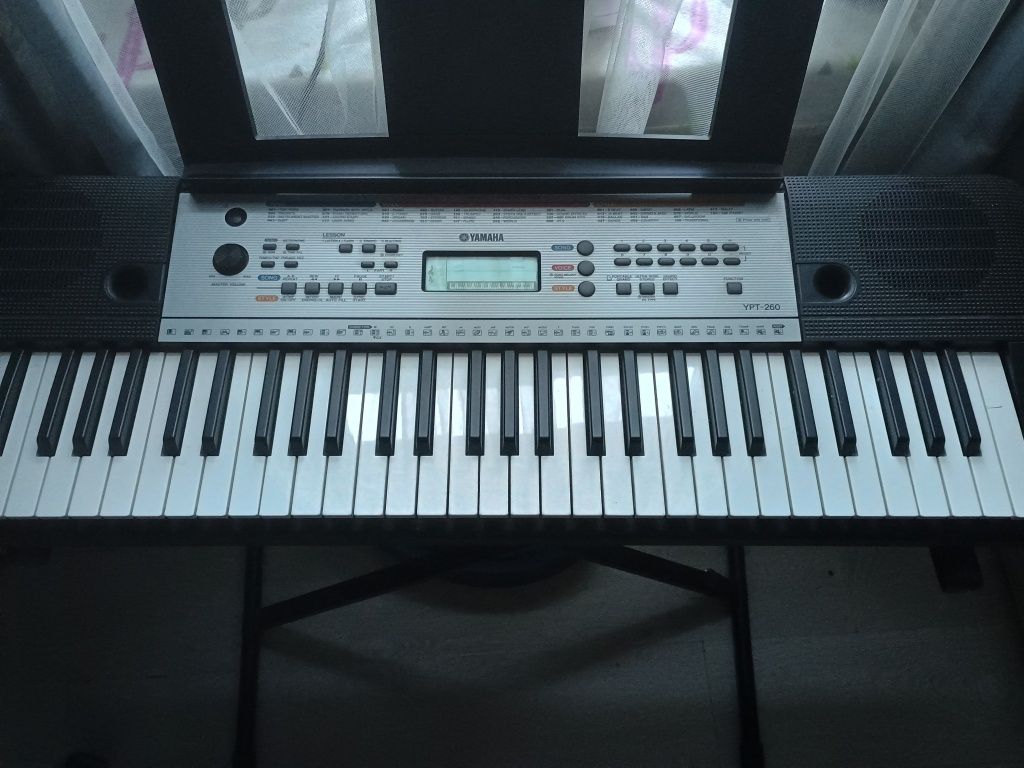 Keyboard Yamaha YPT-260