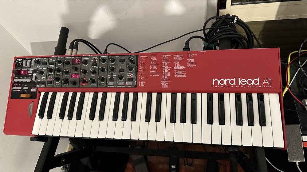 Nord Lead A1 + Saco original + Sons