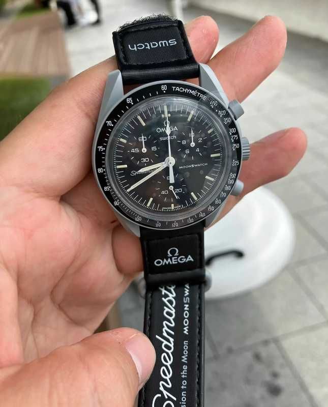 Omega x Swatch Mission to the Moon Moonswatch - SO33M100