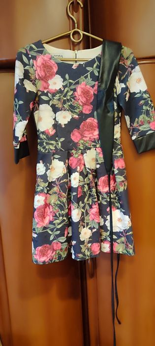 Дитяча вечірня сукня