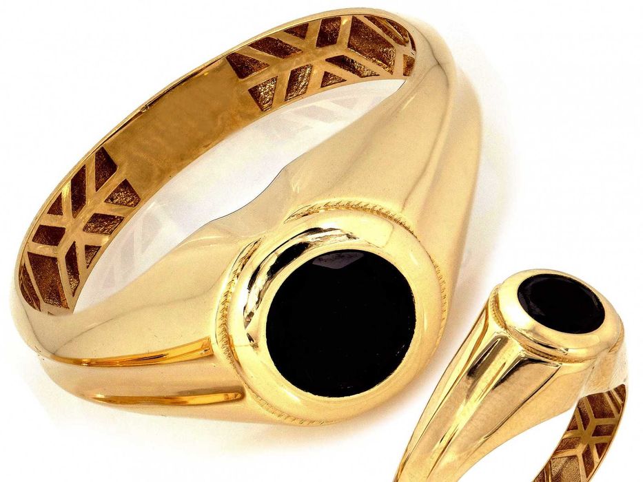 Sygnet złoty klasyka z małym okrągłym onyksem PR 585