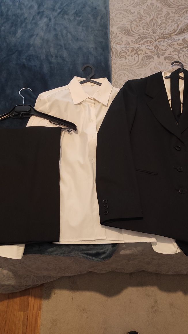 Traje académico do Porto, mulher