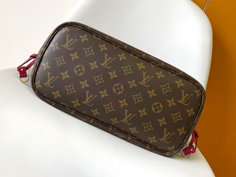 Louis vuitton neverfull inside out