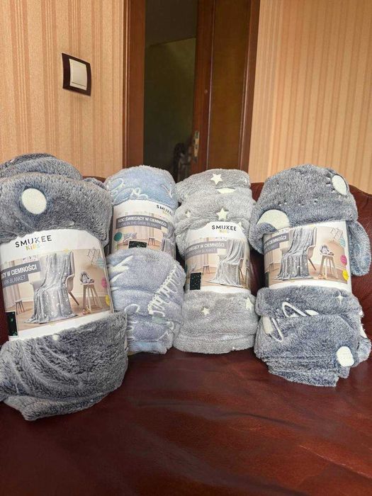 Мʼяка ковдра яка світиться в темноті