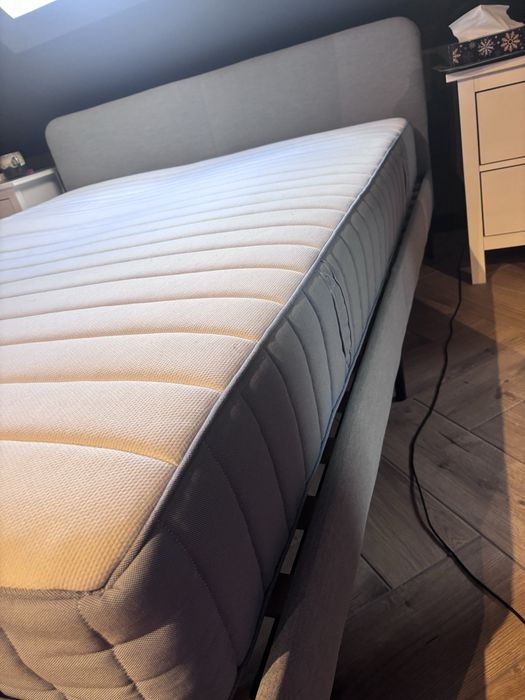 Materac średniotwardy IKEA 160x200