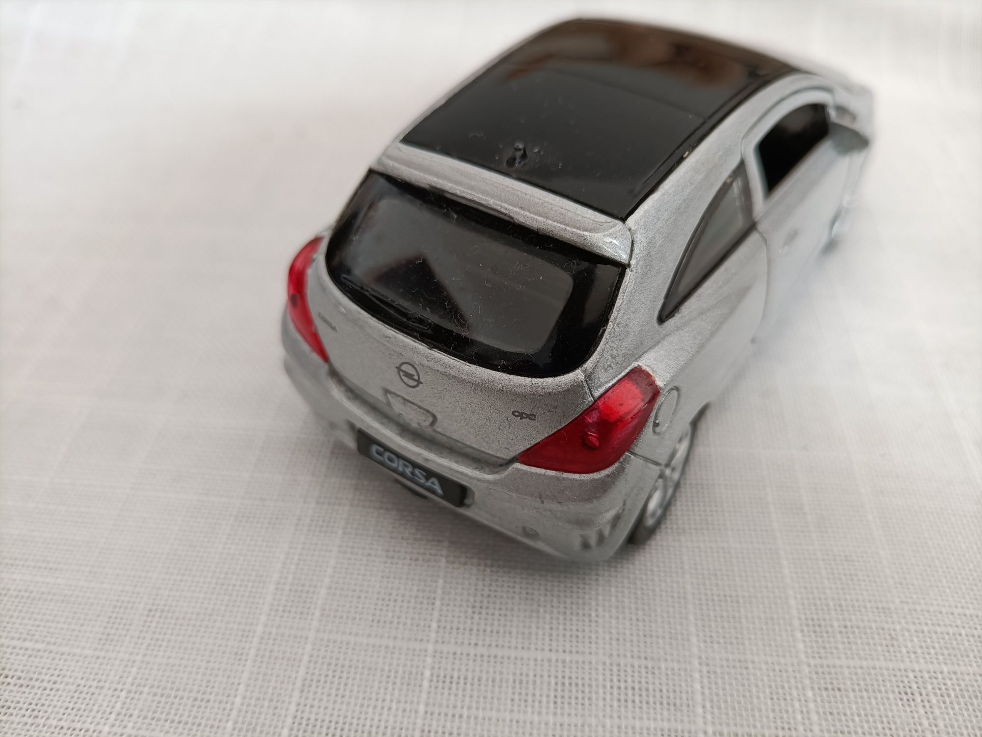 Samochód Welly 1:34 Opel Corsa OPC