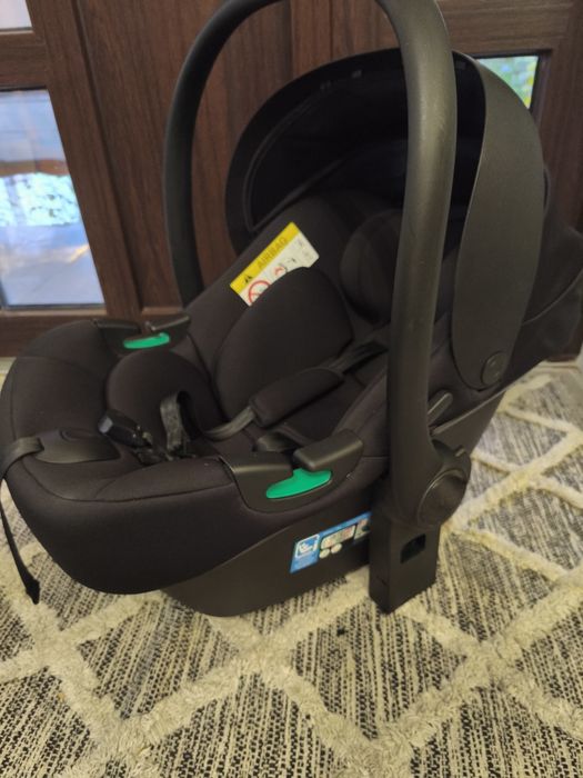 Автокрісло Carello Nova