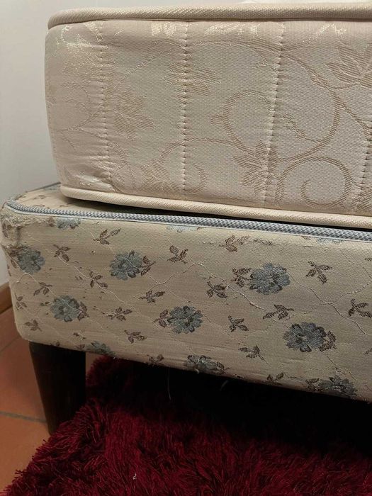 Cama solteiro 90×185 + colchão + sommier + colcha e 6 almofadas