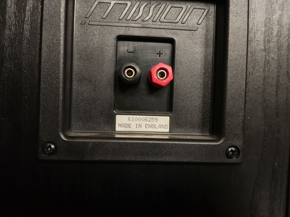 Kolumny podstawkowe monitory Mission 761