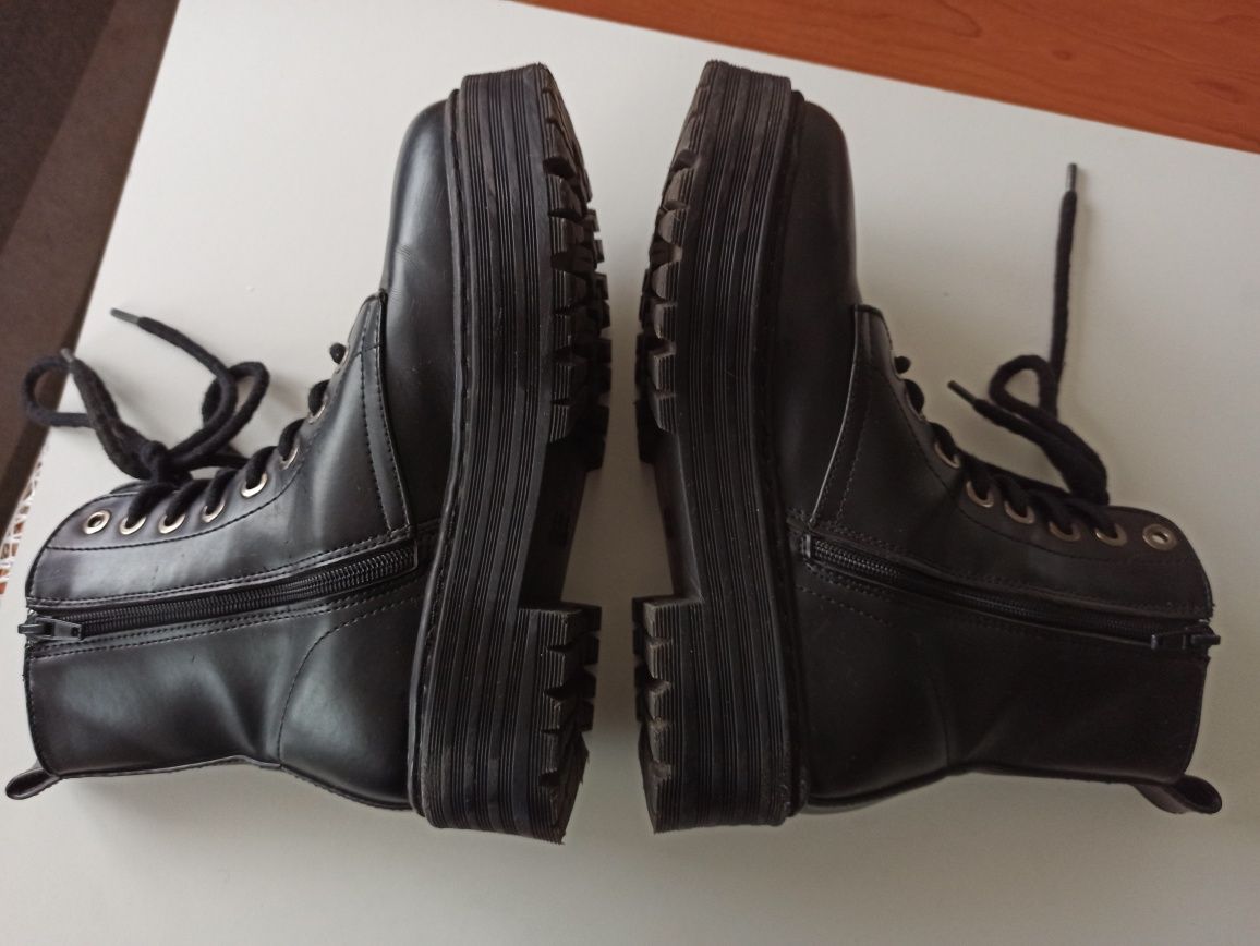 Czarne buty na platformie Primark rozm. 39