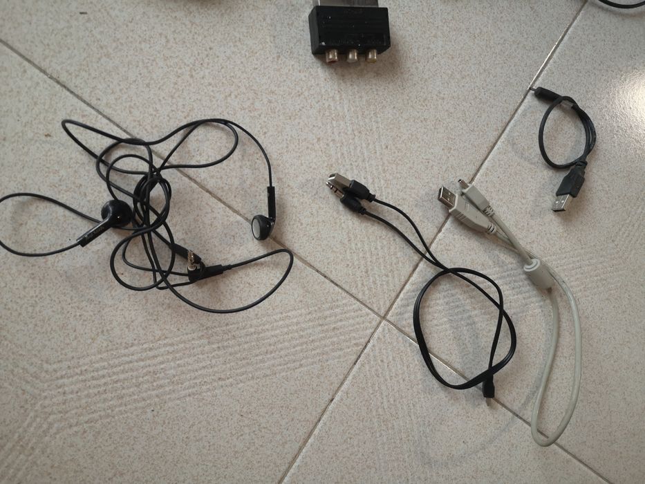 Cabos elétricos e eletrónicos diversos