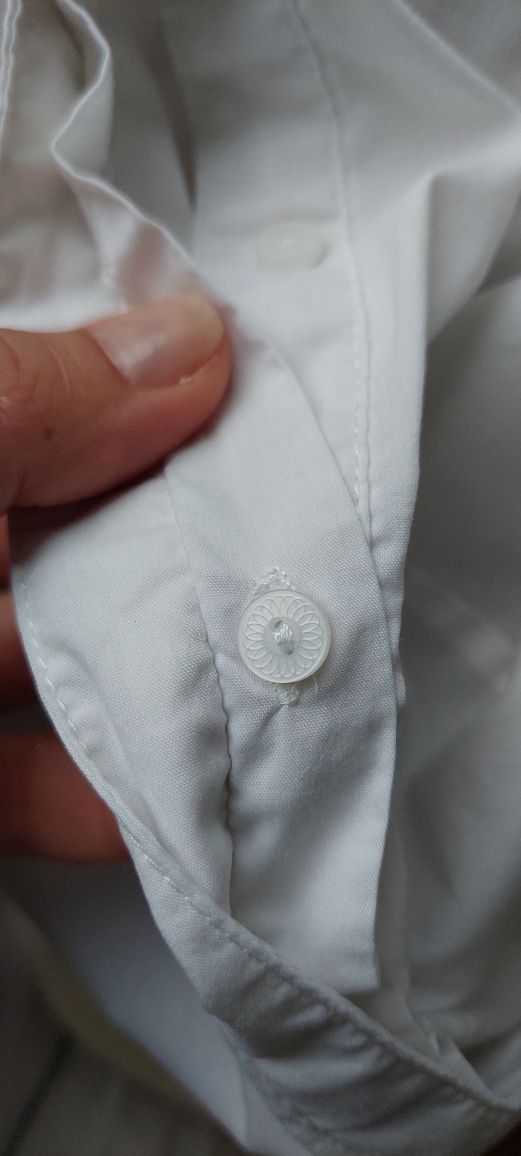 Tatuum r.44 biała bluzka bez rękawów ze stójką