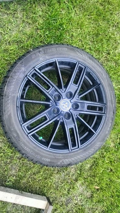 Oryginalne Koła zimowe Toyota Camry 235/45/18