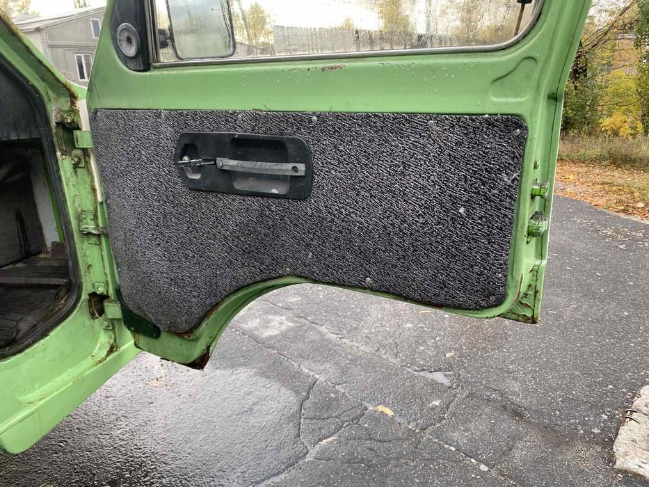 Мікроавтобус пасажир РАФ , на ходу, на ГАЗу, з документами порядок