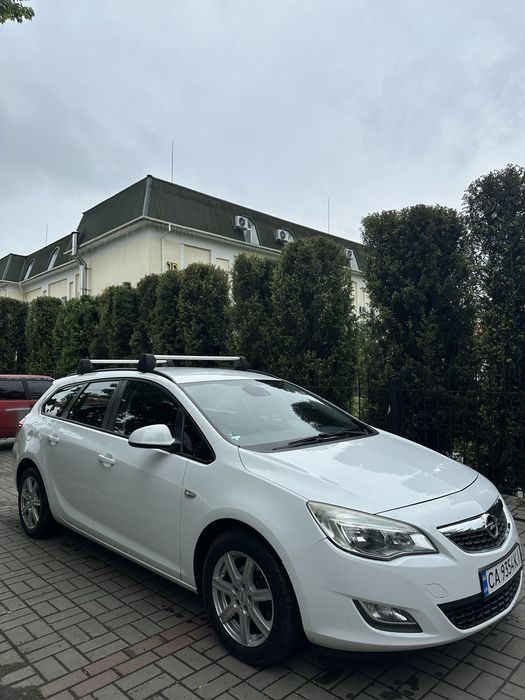 Opel Astra 2011 рік, в гарному стані терміново