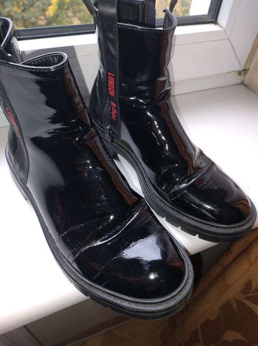 Buty Lakiery Lee Cooper nr 38 ładne, pęknięta podeszwa