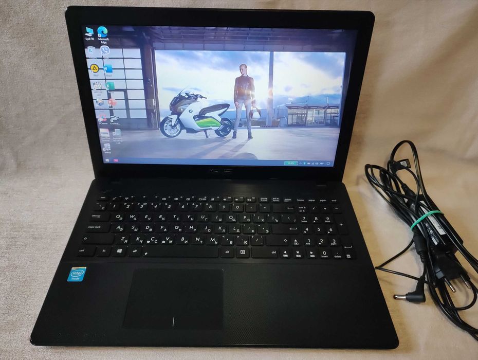 ASUS X551C, SSD 240ГБ, RAM 8ГБ з Win10 (х64)