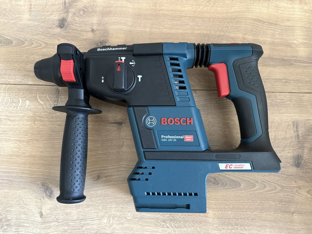 Młotowiertarka Bosch GBH 18V-26 + 5 Ah + Odsysacz + Box Sortimo