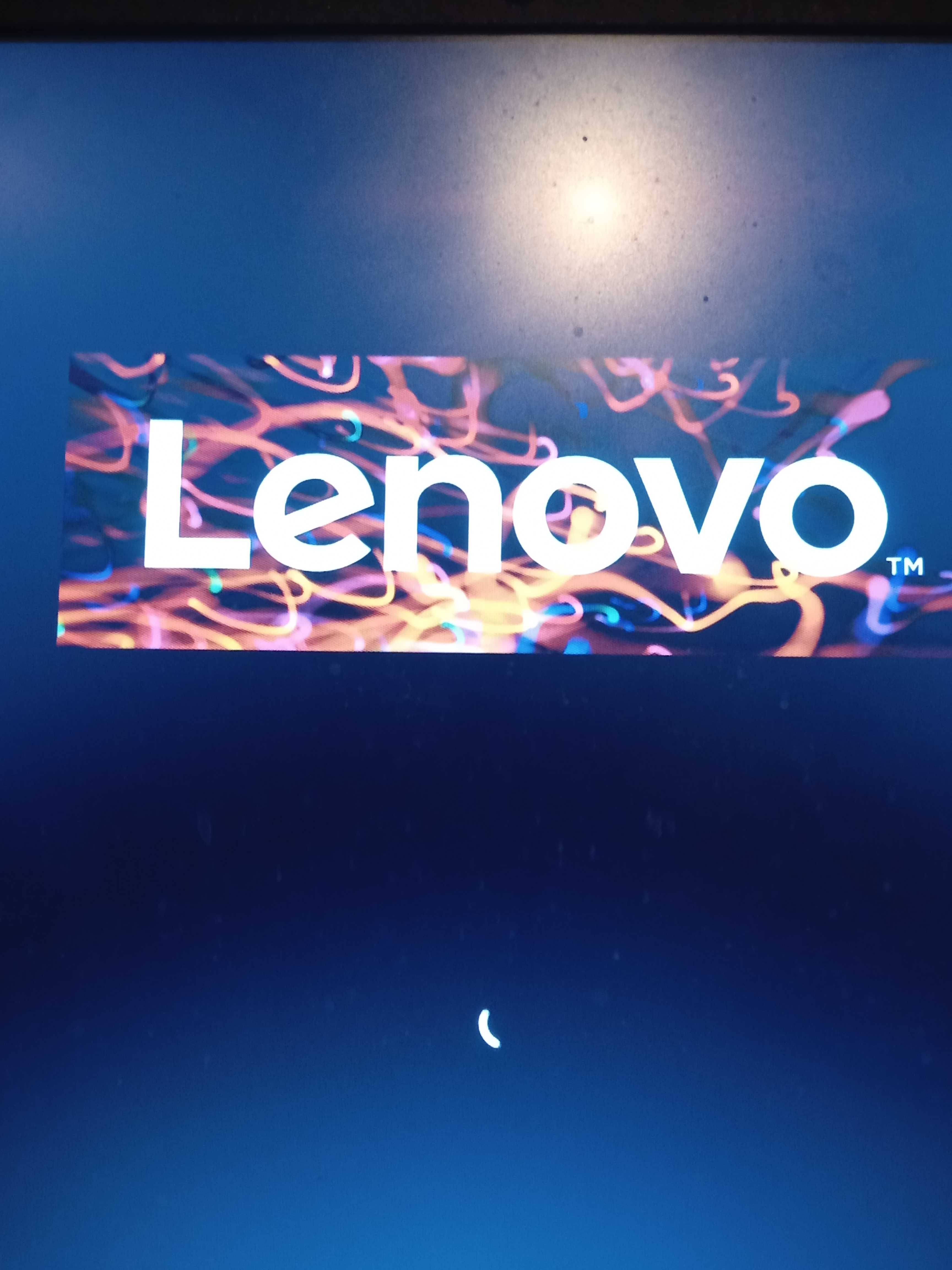 Laptop Lenovo idę pad 3