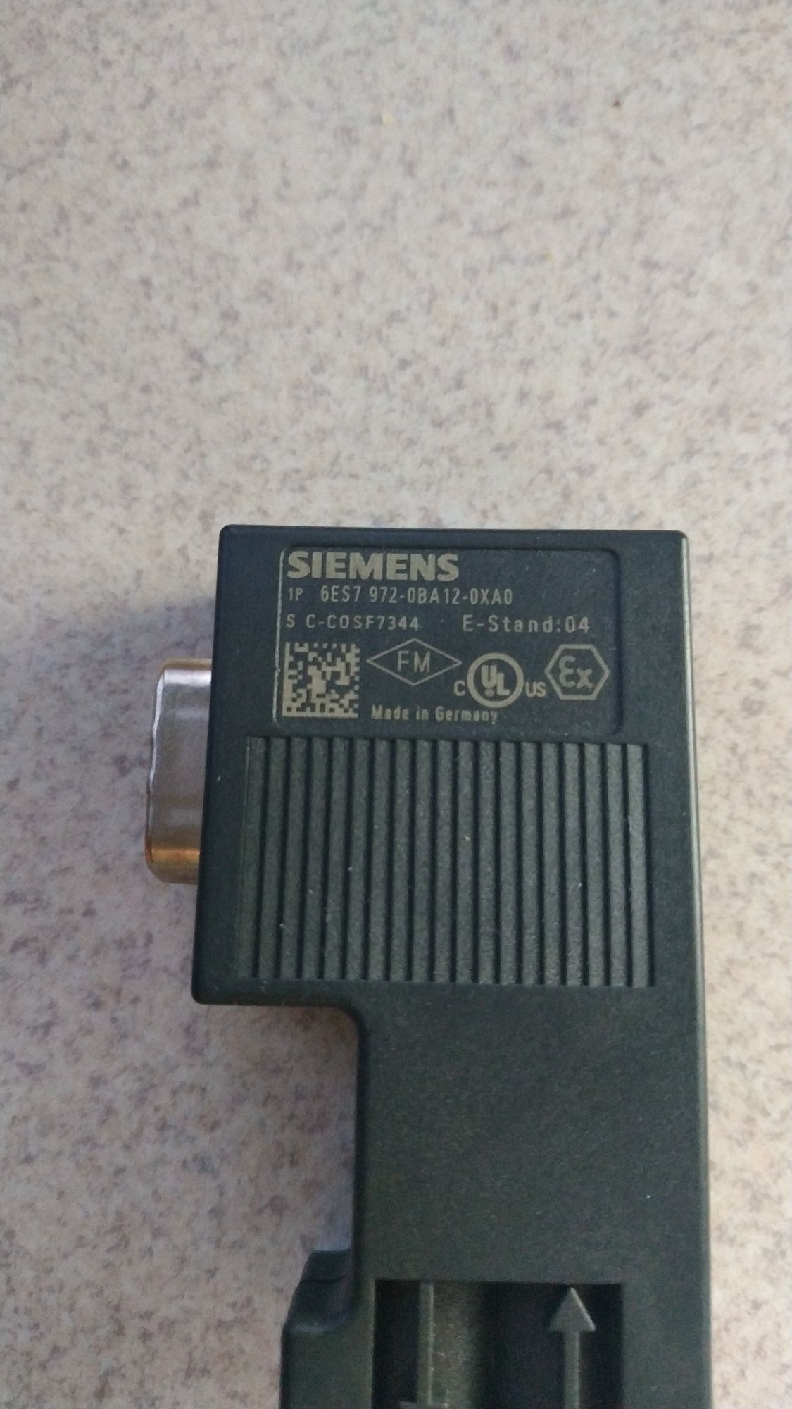 Конектор Siemens 6ES7972-0BA12-0XA0