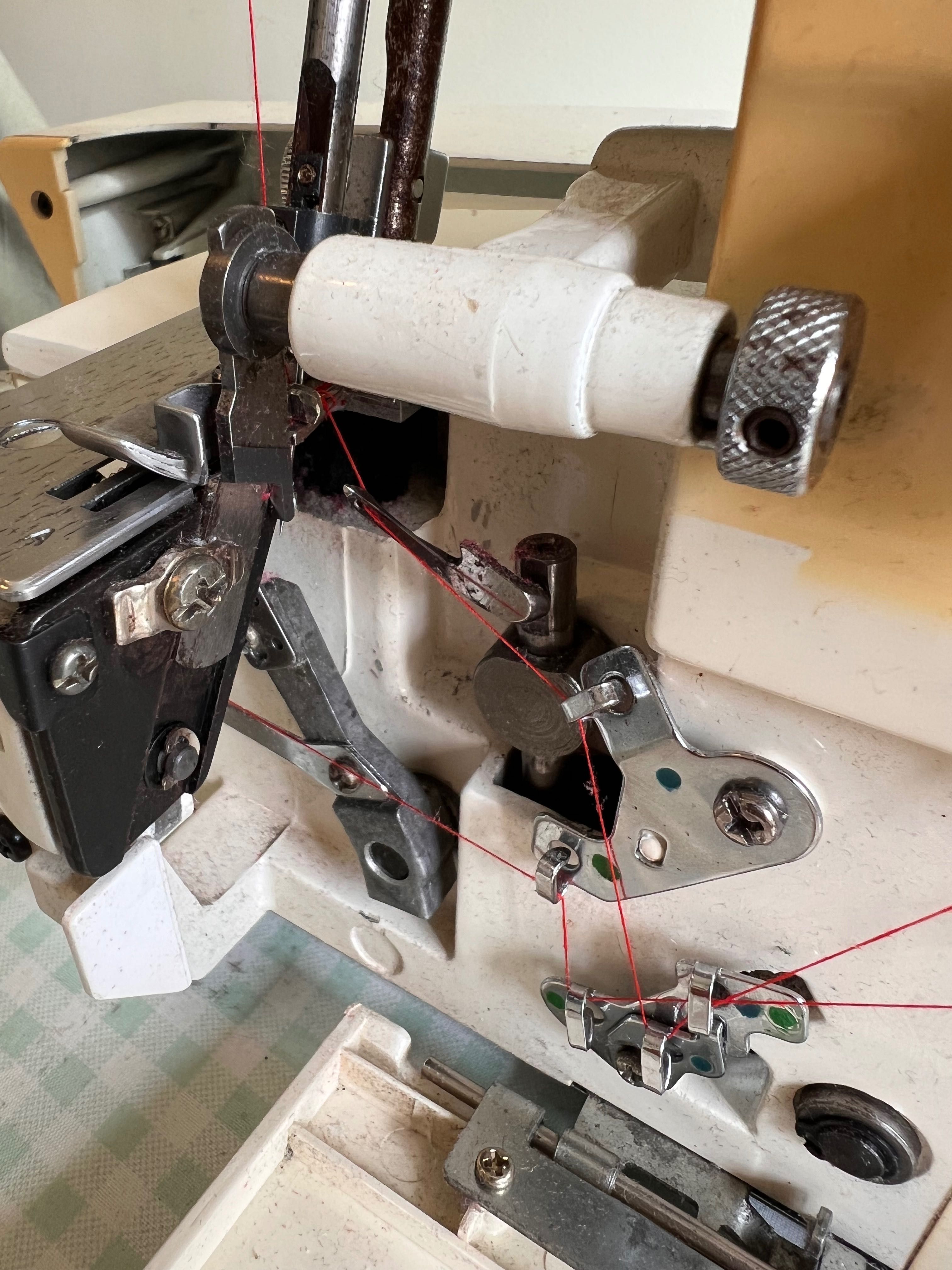 Maquina Costura Overlock/Overloque Toyota SL3003