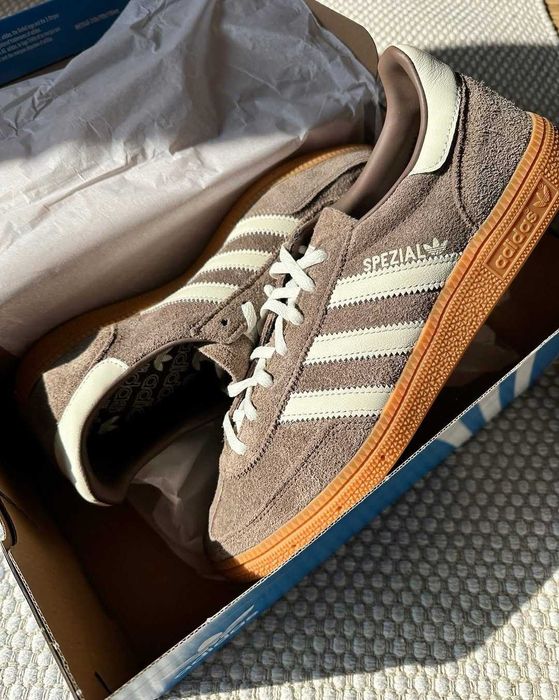 Buty damskie Trampk Piłka ręczna adidas brązowy R.41