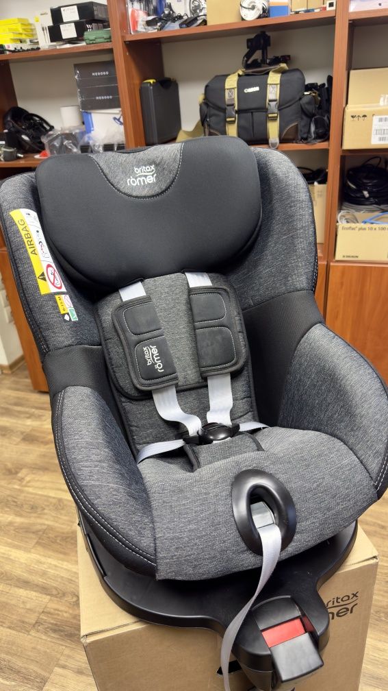 Автокрісло Britax Römer DUALFIX M i-SIZE V22 (Graphite Marble)