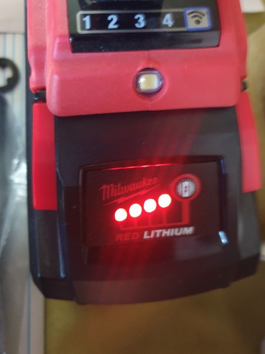 Milwaukee M18 HighOutput HD12.0 Red Lithium 12Ah Bateria