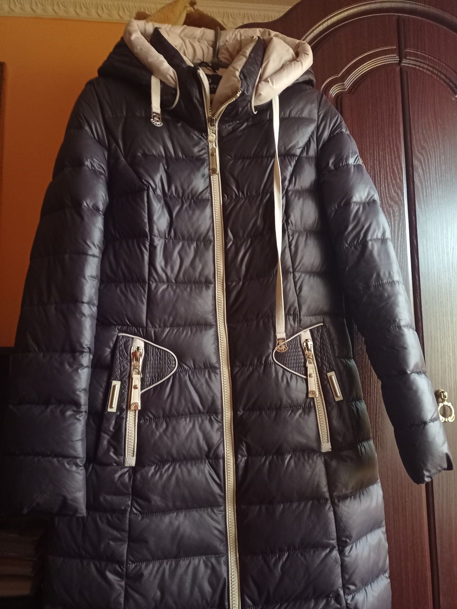 Продам зимнее пальто