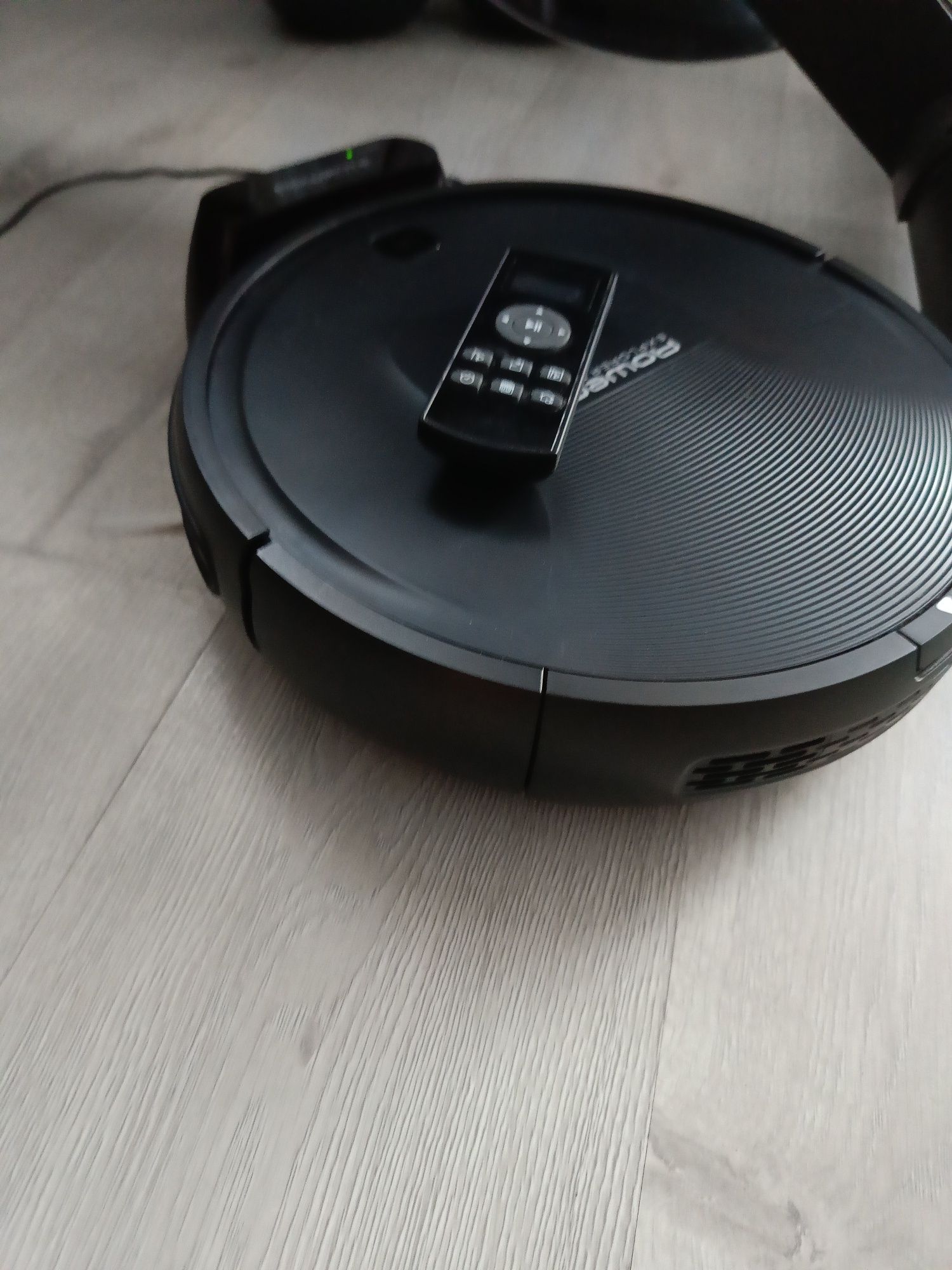 Robot sprzątający Rowenta Explorer Serie 20 RR6825WH
