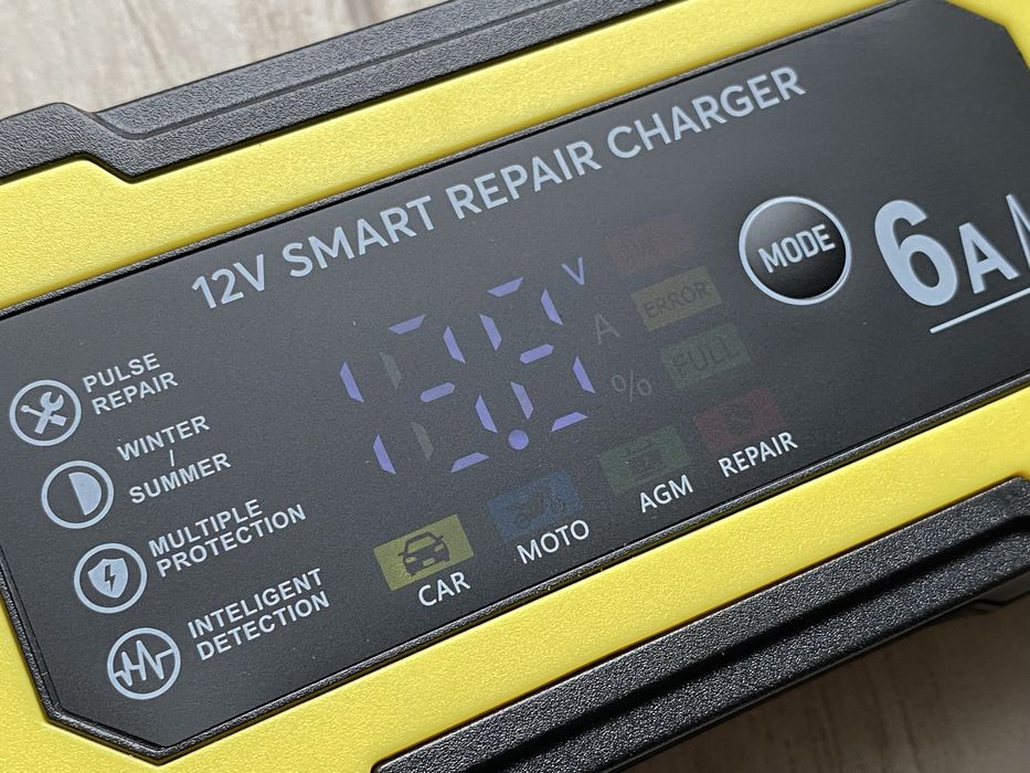 Импульсное зарядное устройство для аккумулятора авто Зарядний пристрій