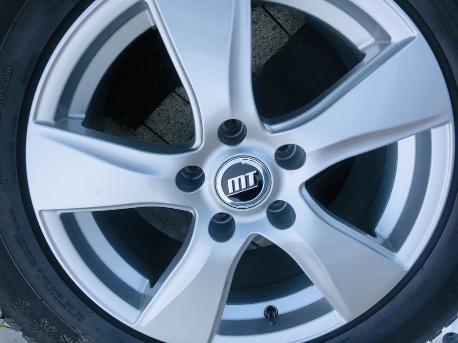 Koła zimowe  felgi 17 cali vw Amarok 5x120 opony 235/65/17
