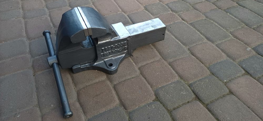 Тиски б/у, слесарні, ссср.