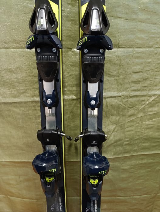 Nr 84 Nowe narty gigantowe Fischer Rc4 Gs Fis 170 cm + wiązania Z11