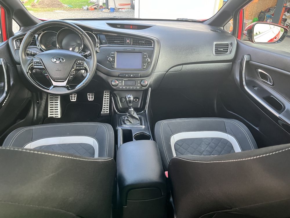 Kia ceed JD II 2017 GT LINE