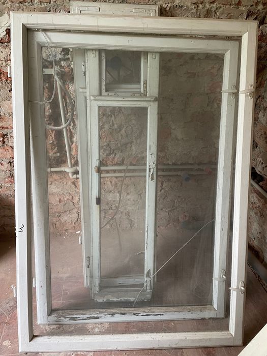 Віддам безкоштовно вікна з рамами та склом двері