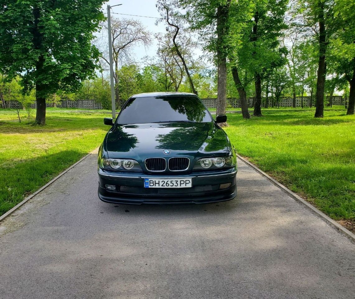 Продам BMW 5 series E39